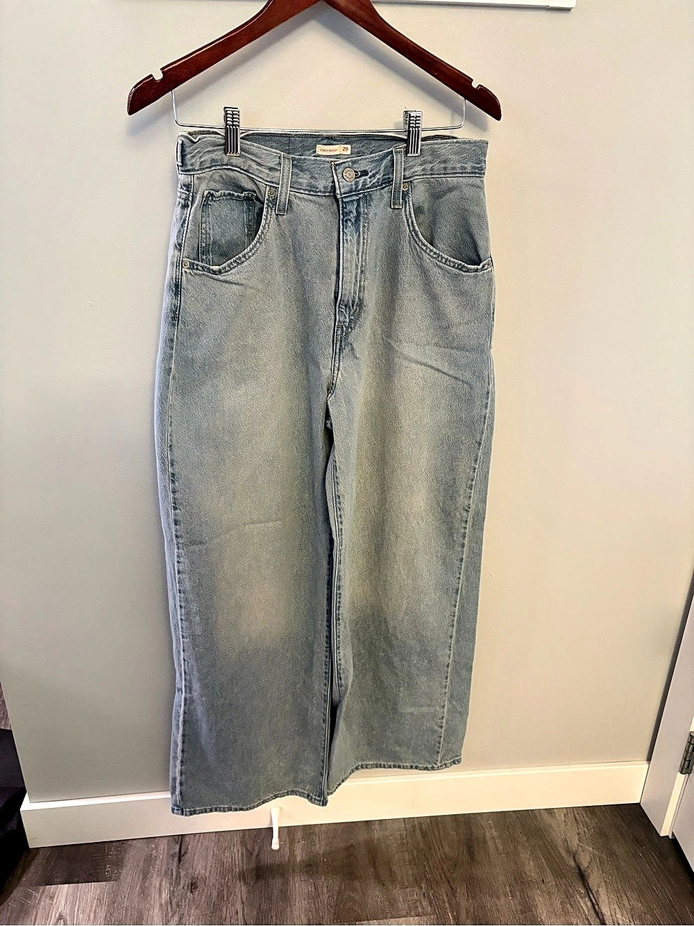 Levi's Cinch Baggy Jeans - Size 29